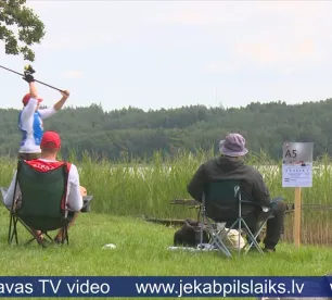 Baļotes ezerā norit divi pasaules čempionāti karpu makšķerēšanā