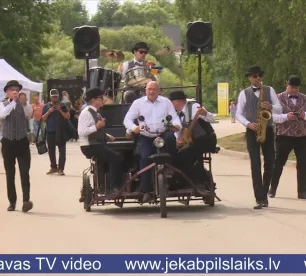 Ar moto “Dzīvi Līvāni” aizvadīti pilsētas svētki