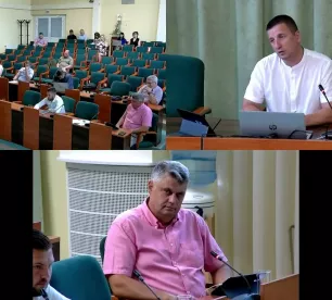 Deputāti diskutē par zāles pļaušanu Jēkabpilī