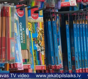 Jēkabpils novadā katram pirmklasniekam tiek piešķirti 50 eiro