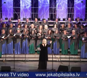 Koris “Noskaņa” jubilejas koncertā uz skatuves pulcē 200 dziedātājus