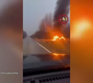 Uz A12 šosejas, starp Atašieni un Stirnieni – bīstama avārija