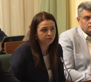 E.Serkova Ja mums ir dota vara, tad aicinu prast to izmantot ar cilvēcību un sirdsapziņu.