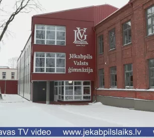 Diskusija par Jēkabpils Valsts ģimnāzijas jauno vadību ilgst četras stundas