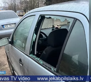 Jēkabpilieši baidās par savu automašīnu drošību
