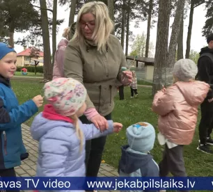 Trīs bērnu mammas ikdiena – saplānota pa minūtēm