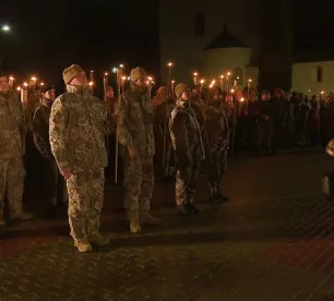 Lāčplēša dienā Jēkabpilī – lāpu gājiens un piemiņas brīdis