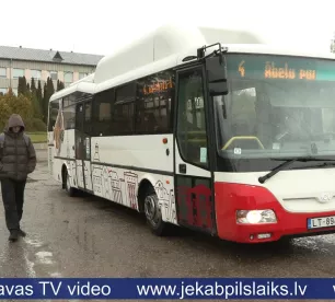 Pārsūdzību dēļ Jēkabpils novadā neizdodas iepirkt elektroautobusus skolēnu pārvadāšanai