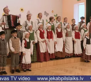 Dziesmu un deju svētku noskaņā Līvānu novadā apbalvo skolēnus un pedagogus