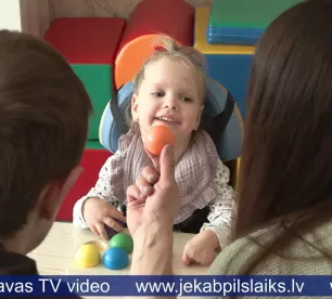 Sabiedrība palīdz jēkabpilietei Klērai ceļā uz  veselību