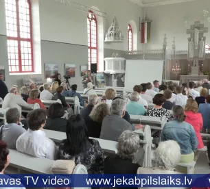 Skolēnu veidots interjers atdzīvina Červonkas baznīcu