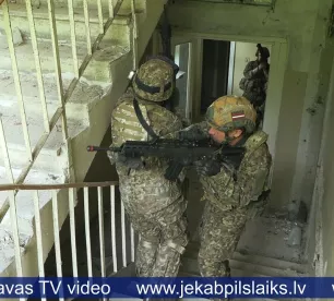 Jēkabpils pilsētā norisinās zemessargu mācības