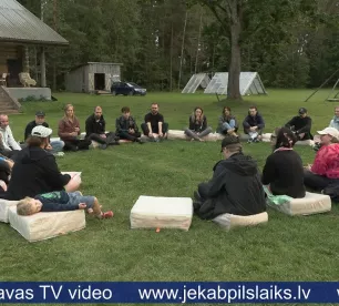 Baltijas mākslinieki Aknīstē sāk kopīgu laikmetīgās operas ceļu