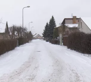 Kāpēc ielu un ietvju uzturēšanai Jēkabpils novadā izvairās lietot smiltis?