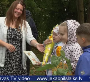 Jēkabpils novada bērni un jaunieši trenē “zaļos pirkstiņus” un iesaistās vides jautājumu risināšanā