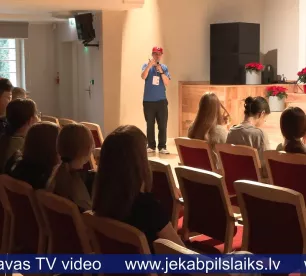 Jēkabpils jaunieši mācās atpazīt krāpniekus