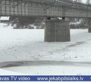 Vižņi Daugavā rada bažas Jēkabpils novadā