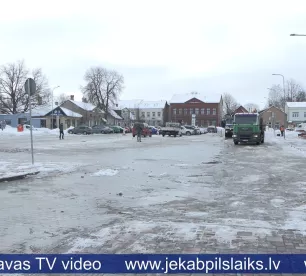 Tauta ziņo: Jēkabpilī Pasta ielā atvērta publiska slidotava