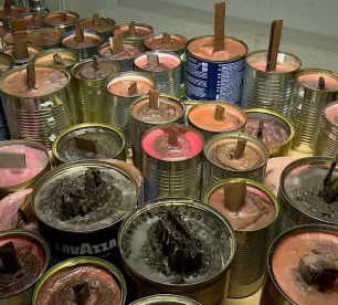 Jēkabpilieši darina ierakumu sveces Ukrainai