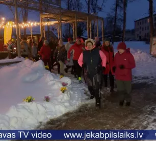 Jēkabpilī daiļā dzimuma pārstāves dodas 8.martam veltītā skrējienā