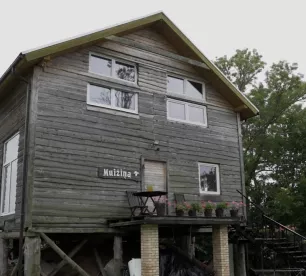 No Piena ceļa nākuši. Sēlija - identitāte - Elkšņi