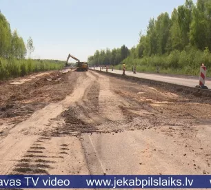 Uz Pļaviņu apvedceļa notiek būvdarbi, autovadītājiem jārēķinās ar neērtībām