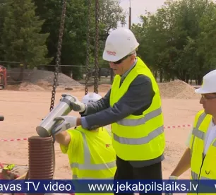 Iemūrē kapsulu jaunās Jēkabpils katlu mājas pamatos