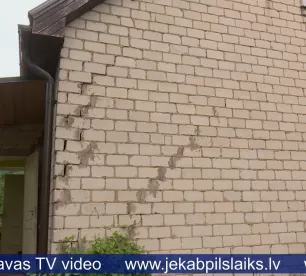 Zīlānu ielas iedzīvotājs bažījas par savas mājas drošību