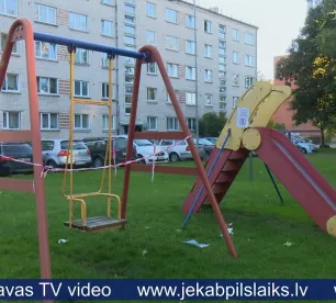 Līvānieši šokā par prasību demontēt vairākas rotaļu laukumu iekārtas