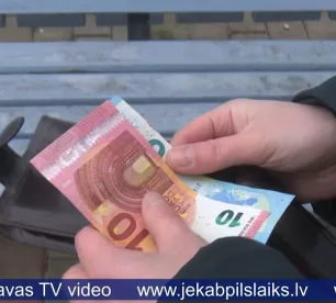 Eiro Latvijā – jau 10 gadus; iedzīvotāju vairākumu valūta apmierina