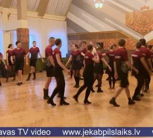 Deju kolektīvi Viesītē apgūst trīs jaunas dejas, kas radītas īpaši Sēlijai