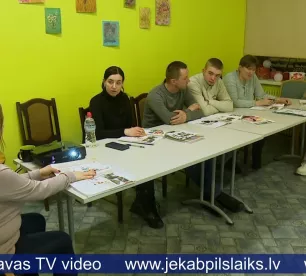 Ukraiņi Jēkabpils novadā mācās latviešu valodu