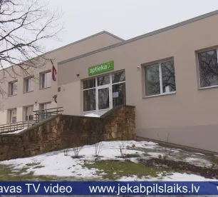 Jēkabpils novads tiesājas ar Zasas aptiekas īpašnieku