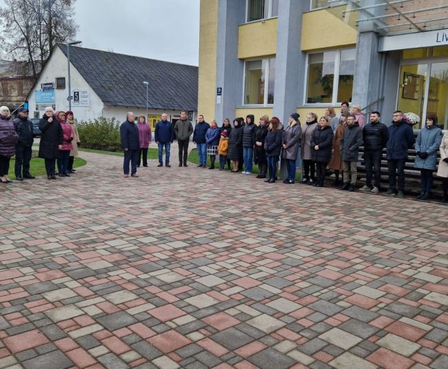 Līvānos ar klusuma brīdi godina Ukrainā bojāgājušos cīnītājus