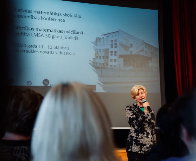 Aizkraukli apmeklē izglītības ministre