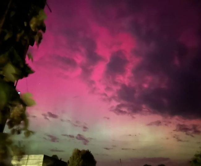 Virs Jēkabpils iemirdzas ziemeļblāzma