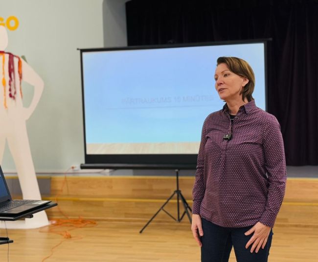 Mācības senioriem – no diskriminācijas izpratnes līdz uzņēmējdarbībai