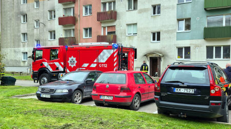 Ugunsgrēka dēļ Aizkrauklē evakuēti 11 cilvēki