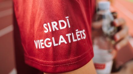 Jēkabpils Sporta skolas vieglatlēti saņem godalgas Latvijas čempionātā