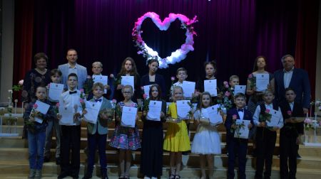 Jēkabpils novadā sumināti skolēni un pedagogi par izciliem sasniegumiem 