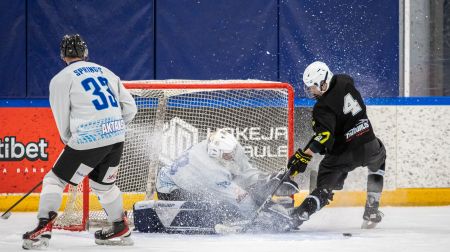 Jēkabpils novada hokeja čempionātā kronē jaunos čempionus