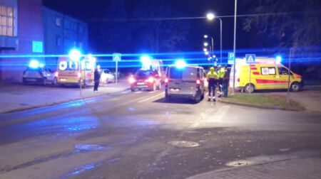 Jēkabpilī notriec sievieti un bērnu