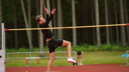 Jēkabpils Sporta skolas vieglatlēti saņem godalgas Latvijas čempionātā