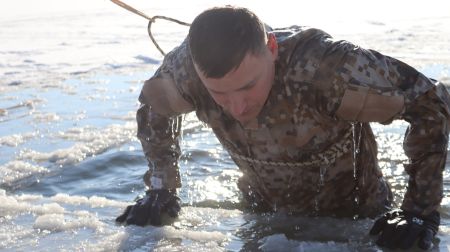 Zemessargi Jēkabpilī trenē precīzu šaušanu un izturību ziemas apstākļos