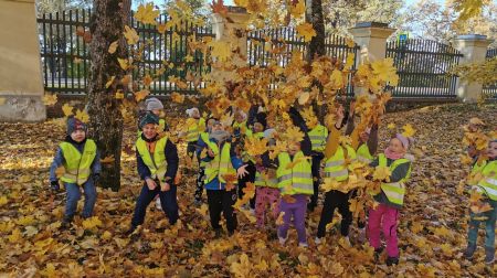 Teju tūkstotis Jēkabpils novada bērnu dodas pārgājienā