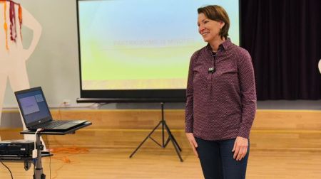 Mācības senioriem – no diskriminācijas izpratnes līdz uzņēmējdarbībai