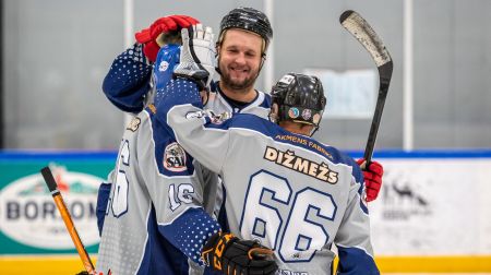 Jēkabpils novada hokeja čempionātā kronē jaunos čempionus