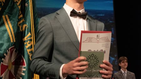 Jēkabpils Valsts ģimnāziju šogad absolvē 155 skolēni