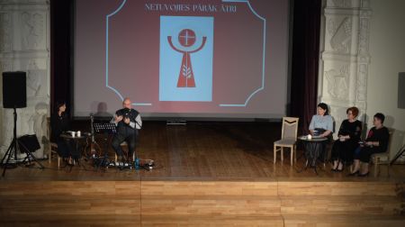 Priestera Pāvila Kamolas dzejas krājuma 