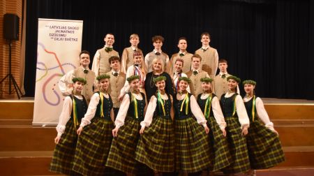 Aizvadīta Jēkabpils novada izglītības iestāžu tautas deju kolektīvu skate